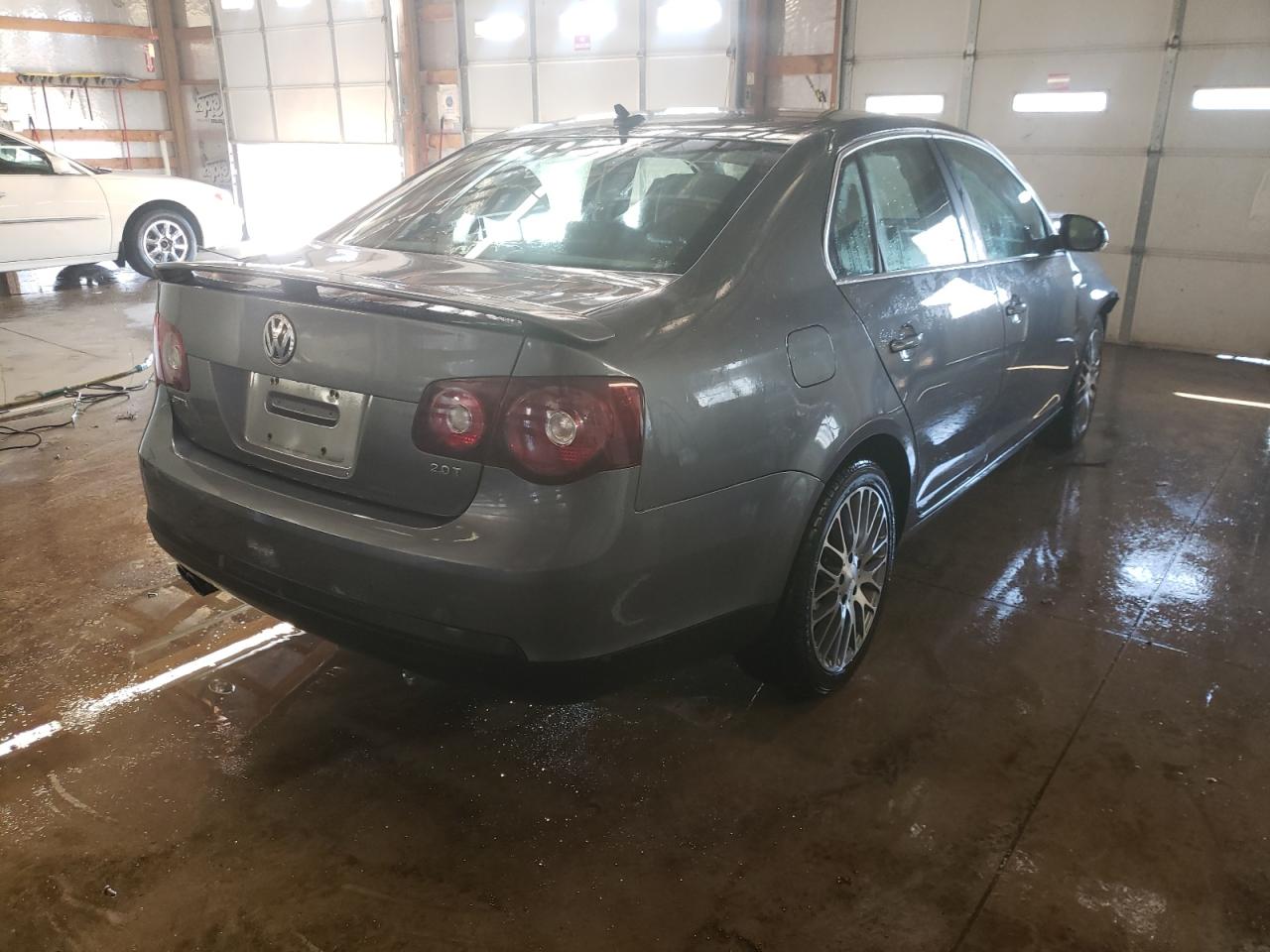 Photo 4 from auction – 2009 VOLKSWAGEN JETTA WOLF with VIN 3VWRJ71K09M004053