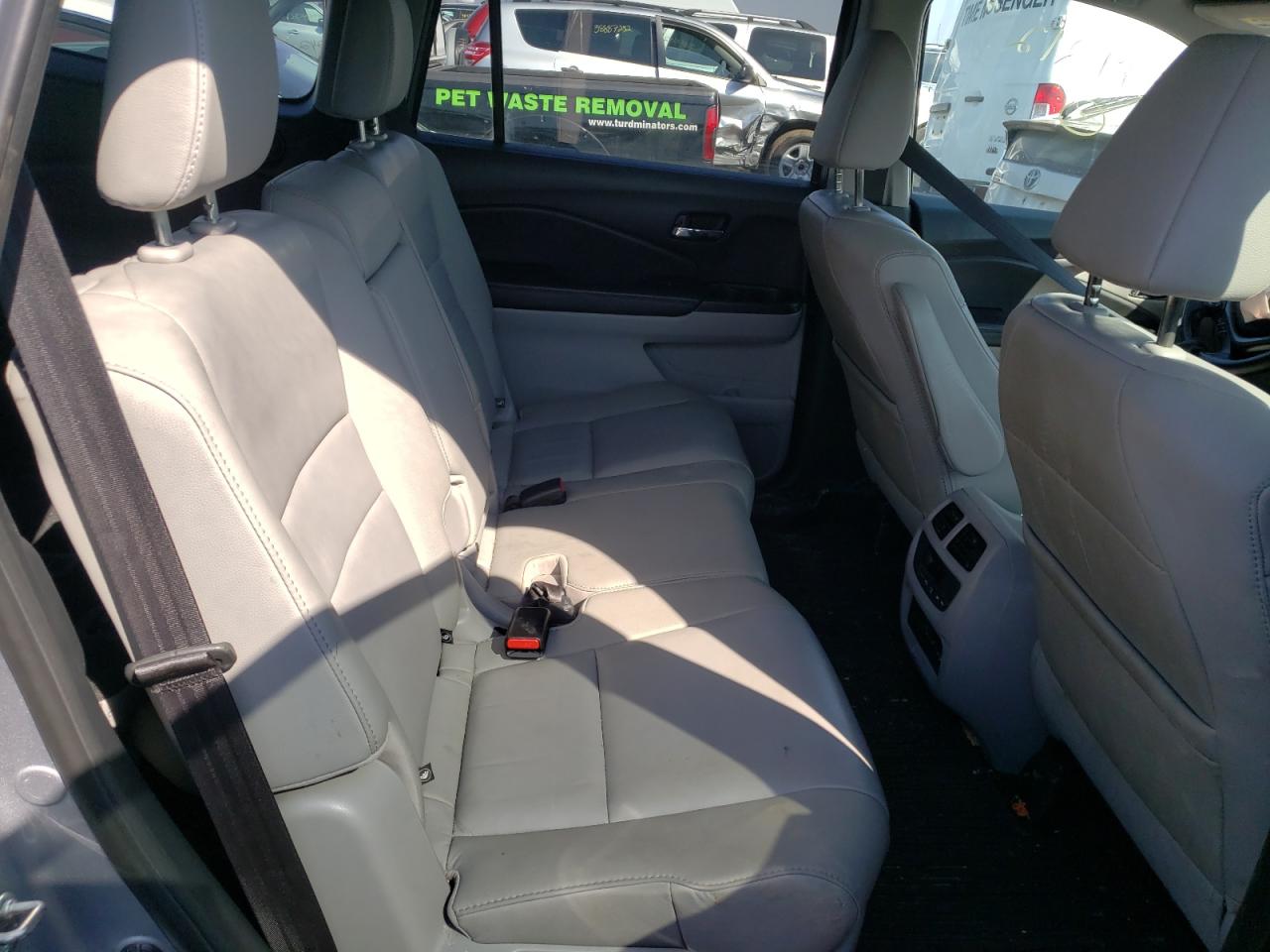 Photo 6 from auction – 2017 HONDA PILOT EXL with VIN 5FNYF6H54HB019779
