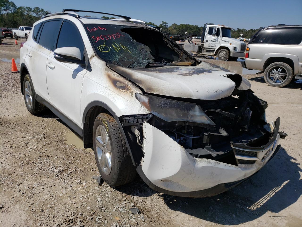Photo 1 from auction – 2013 TOYOTA RAV4 XLE with VIN JTMWFREVXDD008591