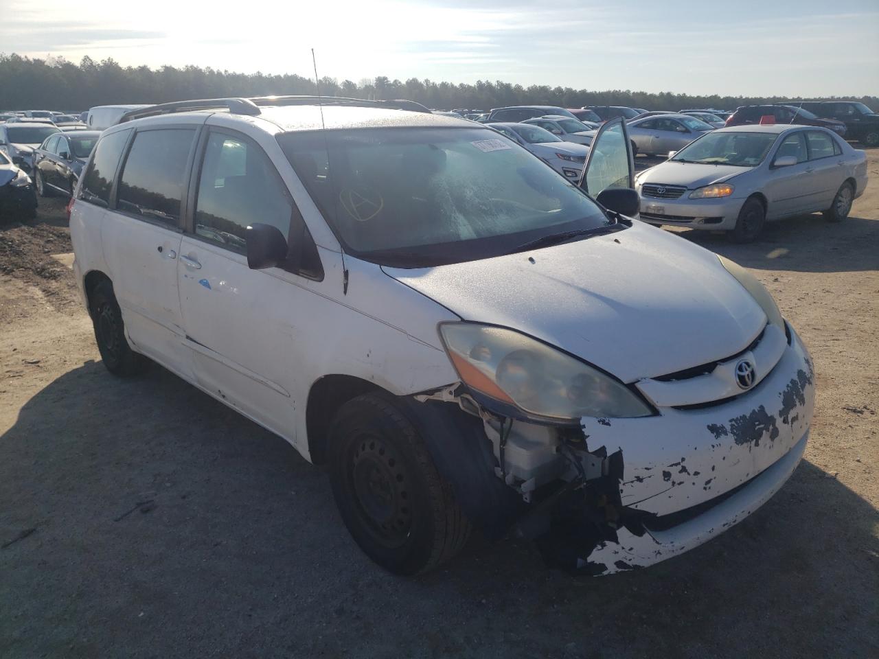 TOYOTA SIENNA CE 2006 with VIN 5TDZA23C96S526767 - Photo from auction