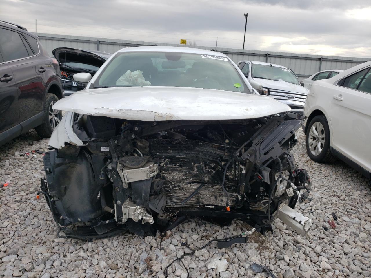 Photo 9 from auction – 2015 CHRYSLER 200 LIMITE with VIN 1C3CCCAB3FN546748