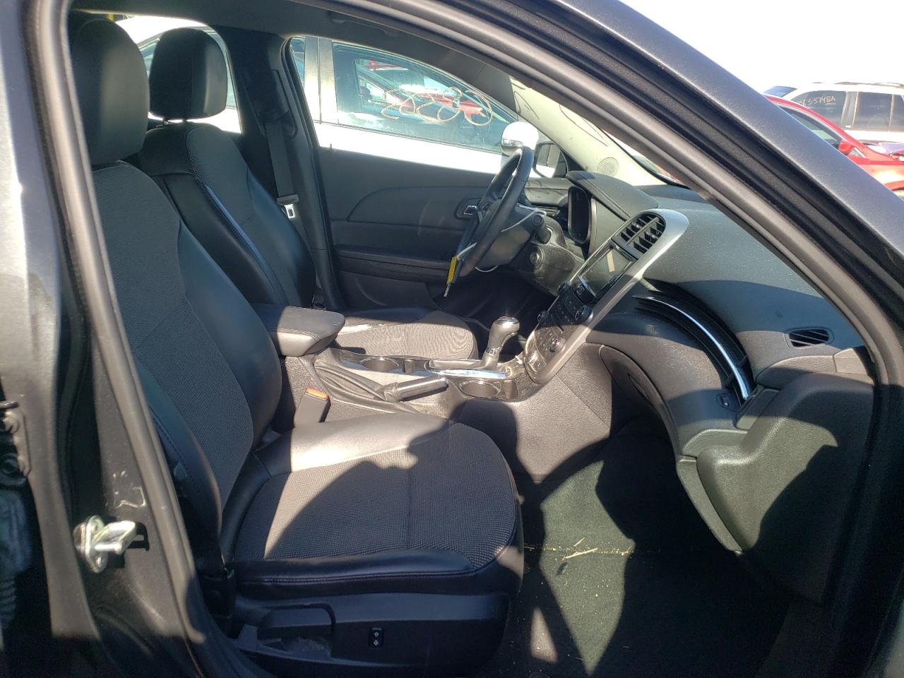 Photo 5 from auction – 2014 CHEVROLET MALIBU 1LT with VIN 1G11C5SL1EF265006