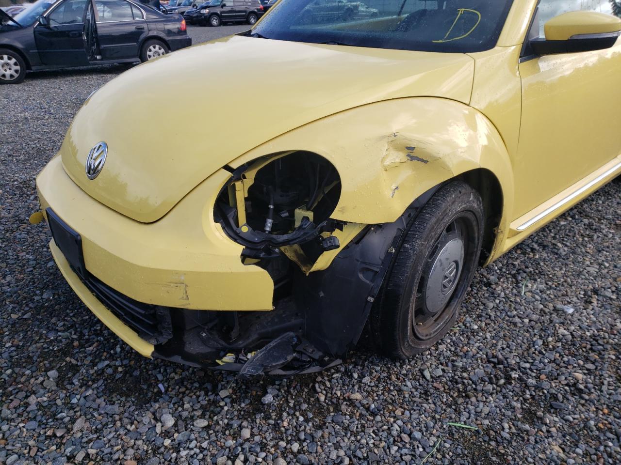 Photo 9 from auction – 2013 VOLKSWAGEN BEETLE with VIN 3VW5P7ATXDM812537