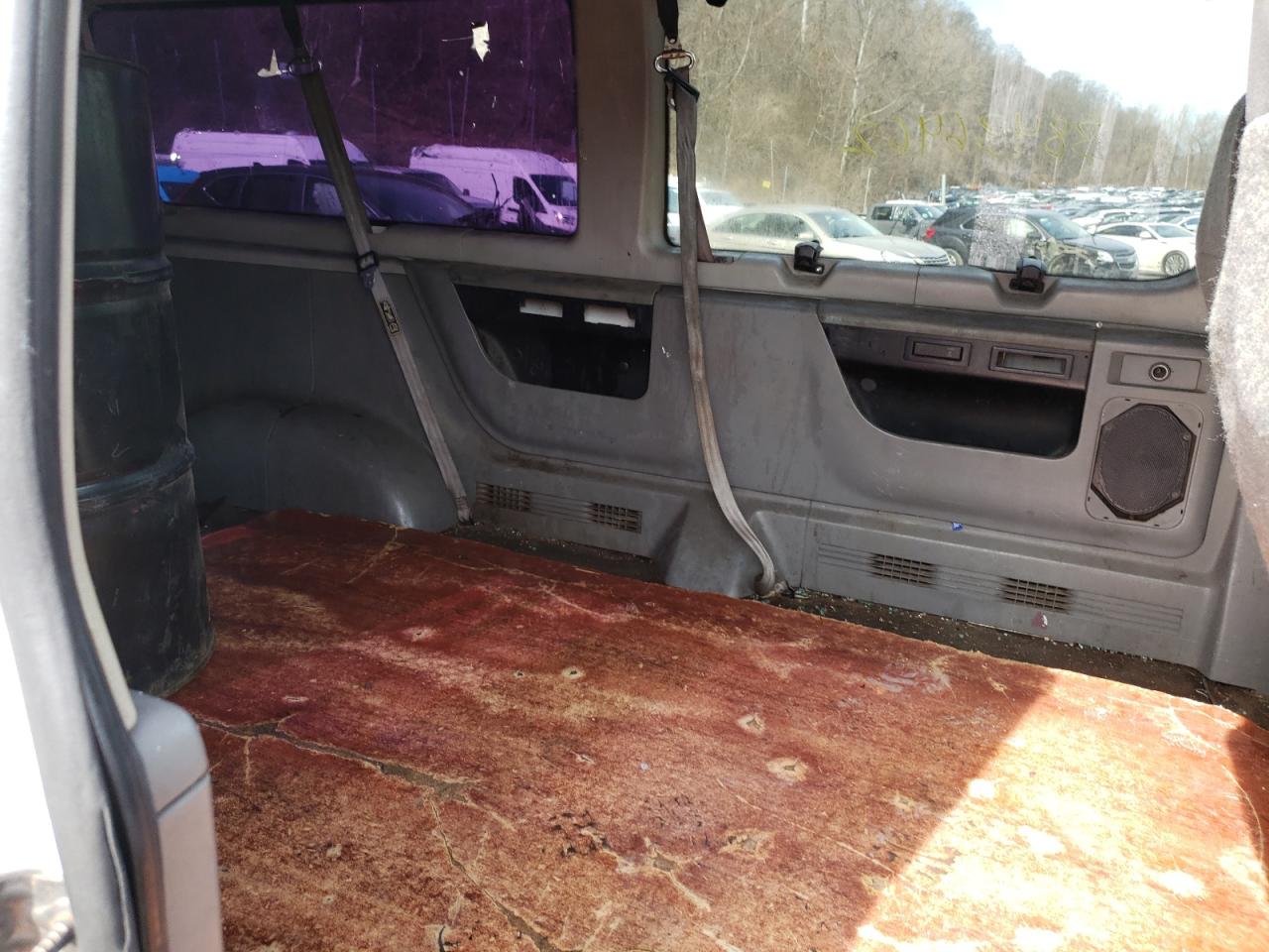 Photo 6 from auction – 2003 FORD ECONOLINE with VIN 1FBSS31L43HA85643