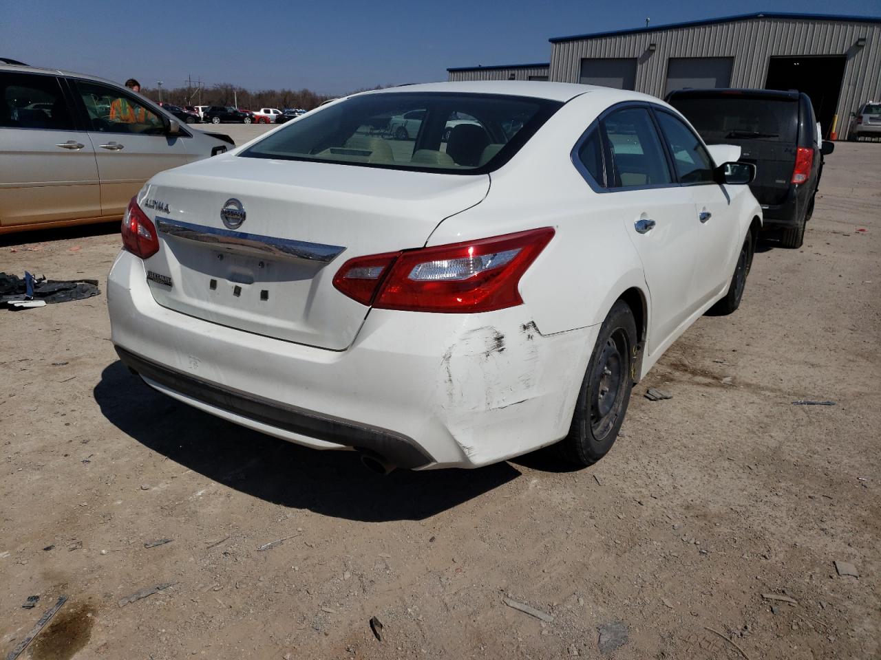Photo 4 from auction – 2016 NISSAN ALTIMA 2.5 with VIN 1N4AL3AP5GN312956