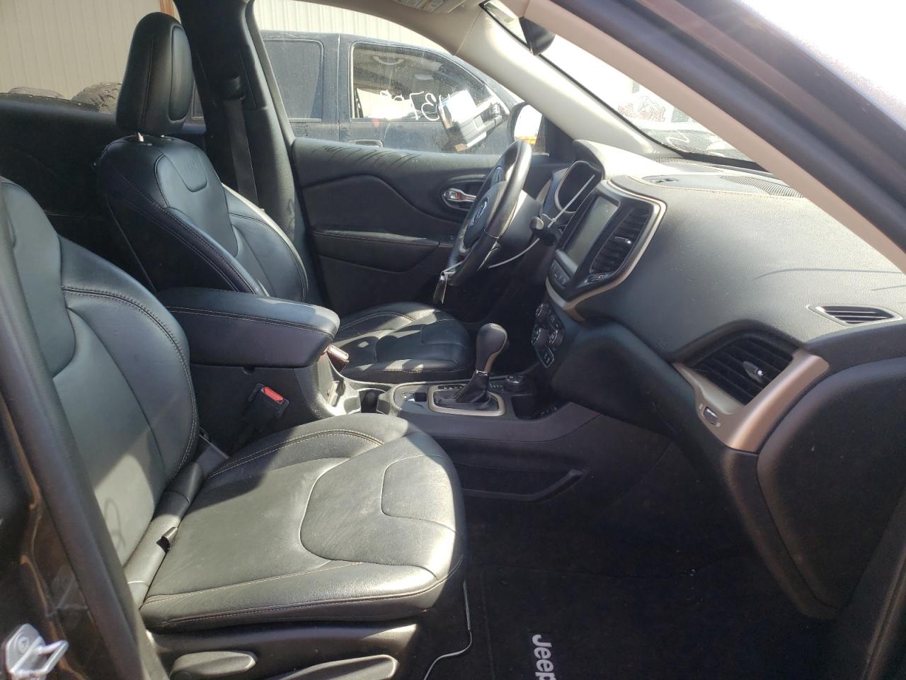 Photo 5 from auction – 2016 JEEP CHEROKEE L with VIN 1C4PJMDS8GW232948