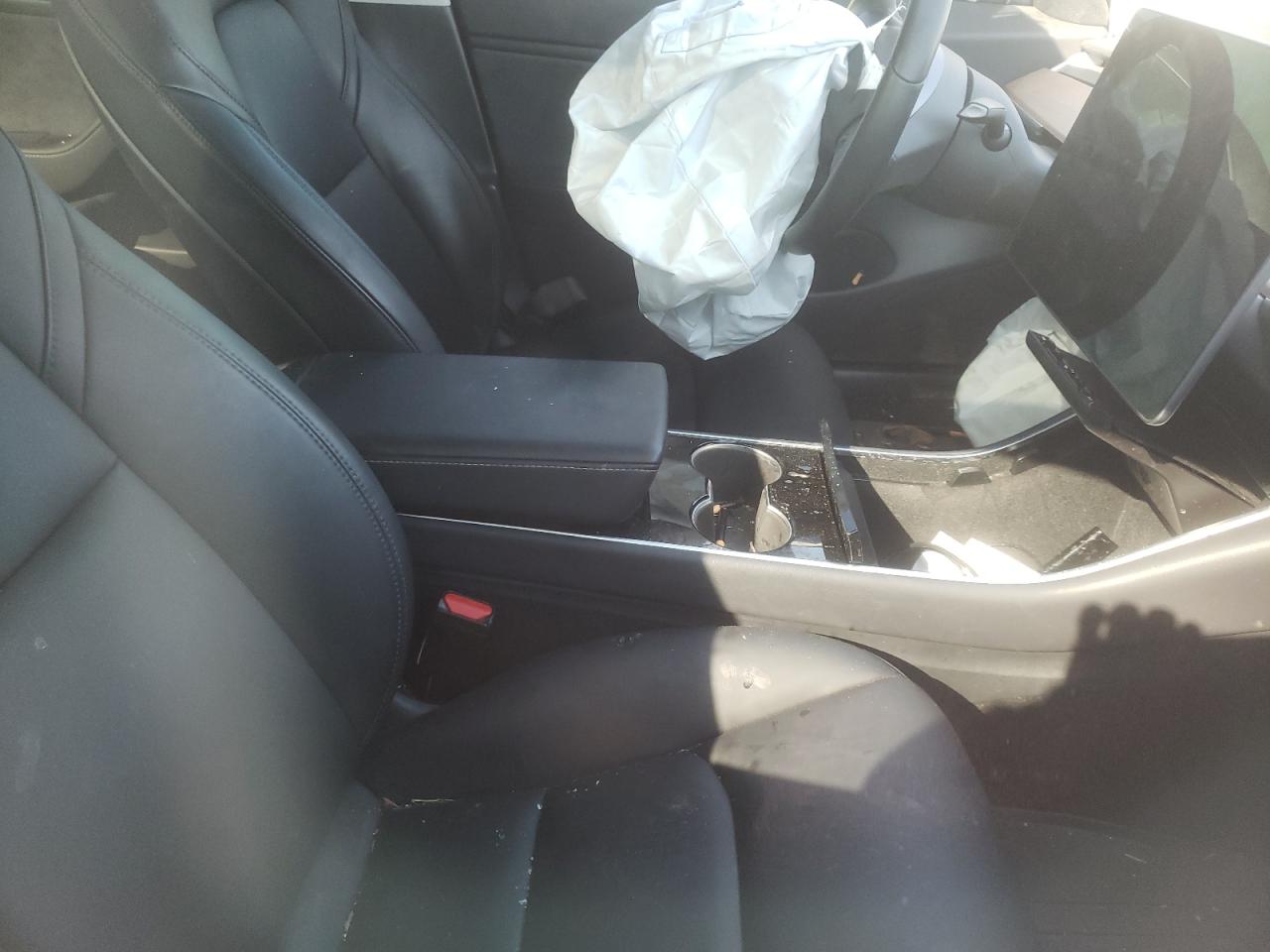 Photo 5 from auction – 2018 TESLA MODEL 3 with VIN 5YJ3E1EA9JF030414