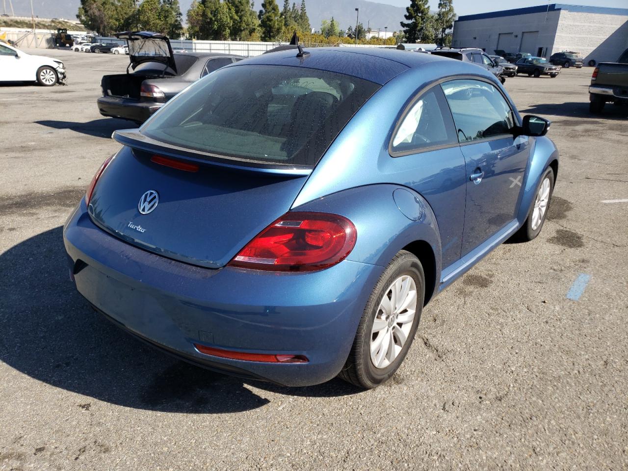 Photo 4 from auction – 2019 VOLKSWAGEN BEETLE S with VIN 3VWFD7AT1KM714989