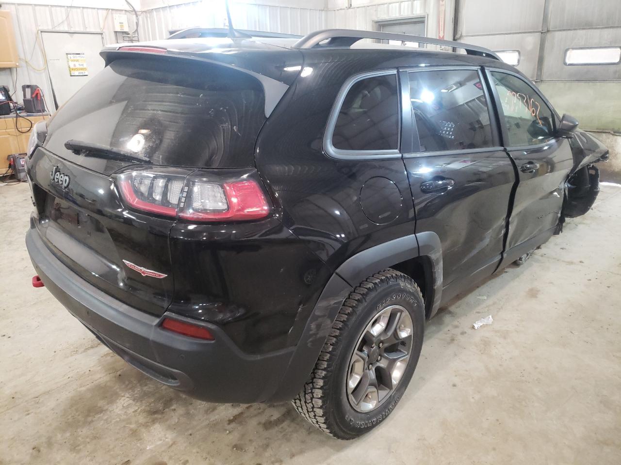 Photo 4 from auction – 2019 JEEP CHEROKEE T with VIN 1C4PJMBN2KD200949