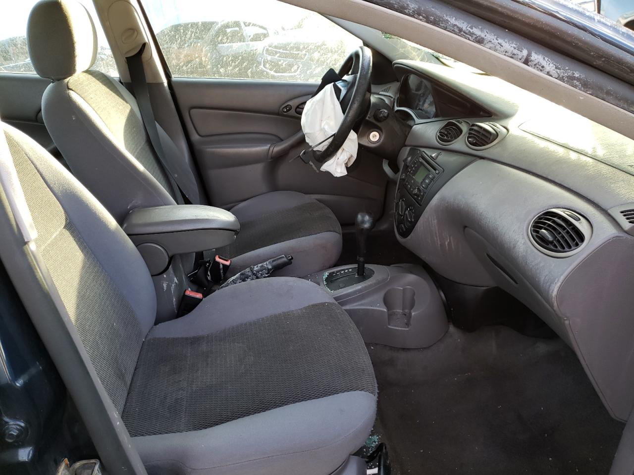 Photo 5 from auction – 2004 FORD FOCUS SE with VIN 1FAFP36334W151092