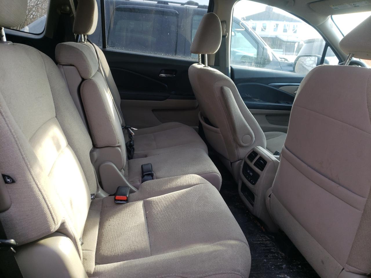 Photo 6 from auction – 2016 HONDA PILOT EX with VIN 5FNYF6H30GB082875