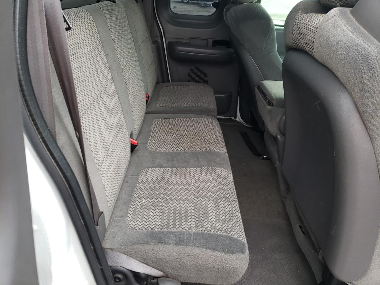 Photo 6 from auction – 2002 FORD F150 with VIN 1FTRX17W92NA06128