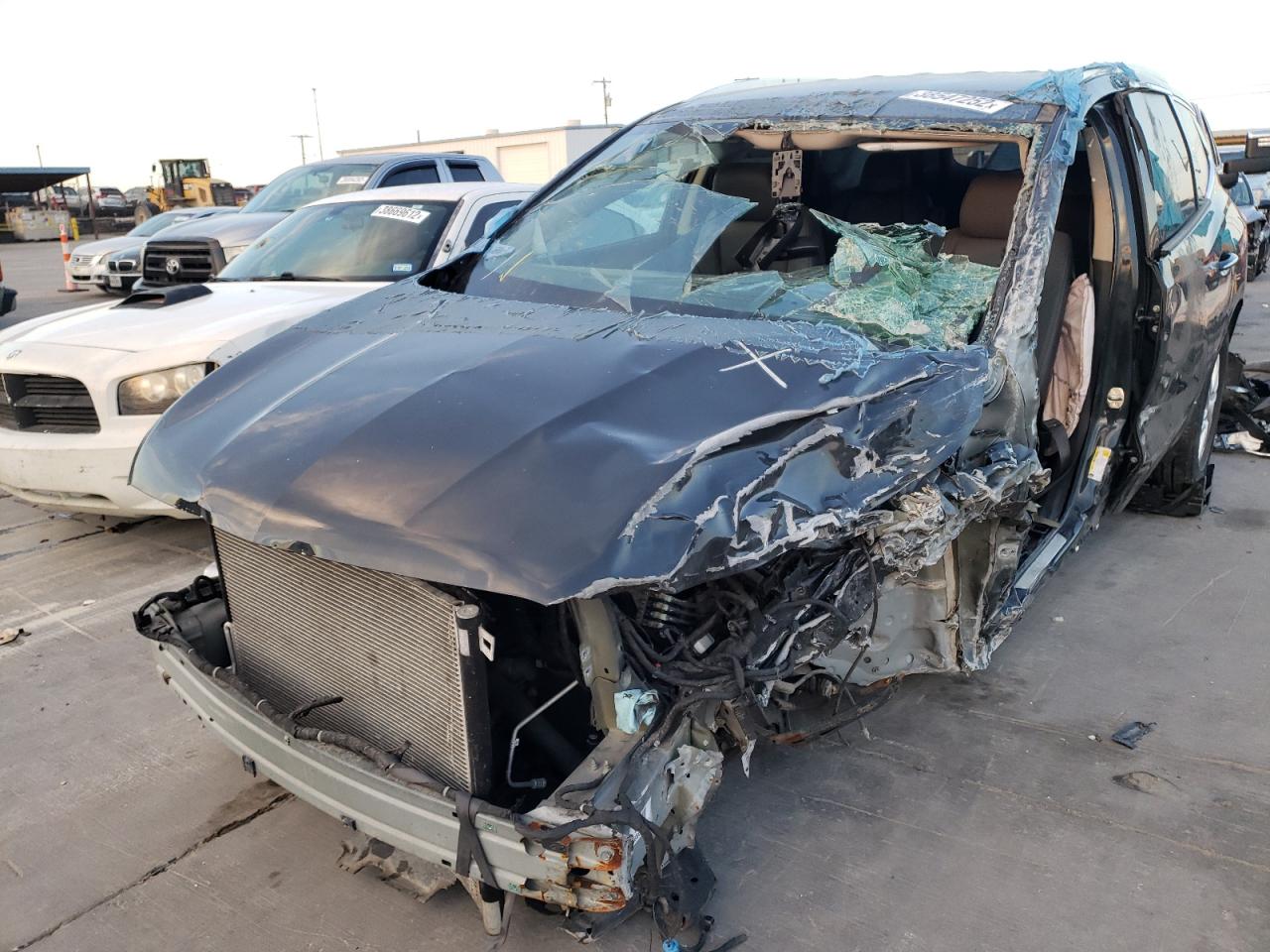 Photo 2 from auction – 2019 BUICK ENCLAVE PR with VIN 5GAEVBKW6KJ188316