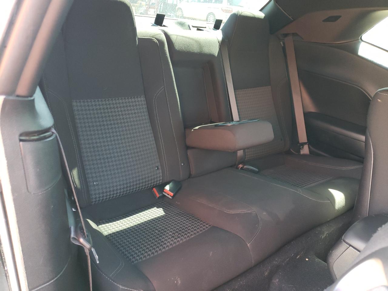 Photo 6 from auction – 2019 DODGE CHALLENGER with VIN 2C3CDZAG4KH744298