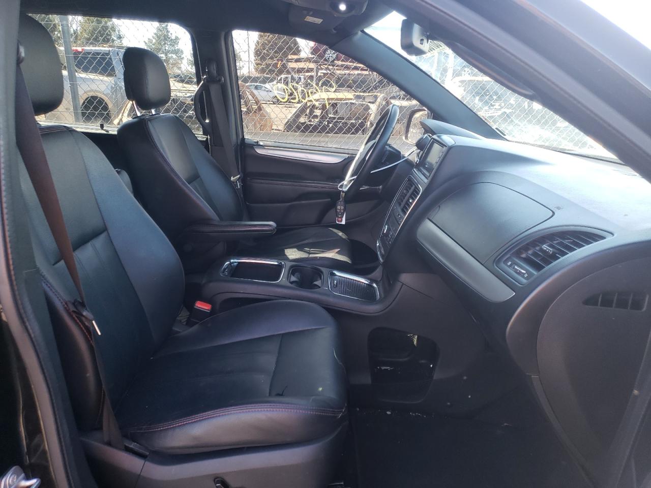 Photo 5 from auction – 2019 DODGE GRAND CARA with VIN 2C4RDGEG1KR662074