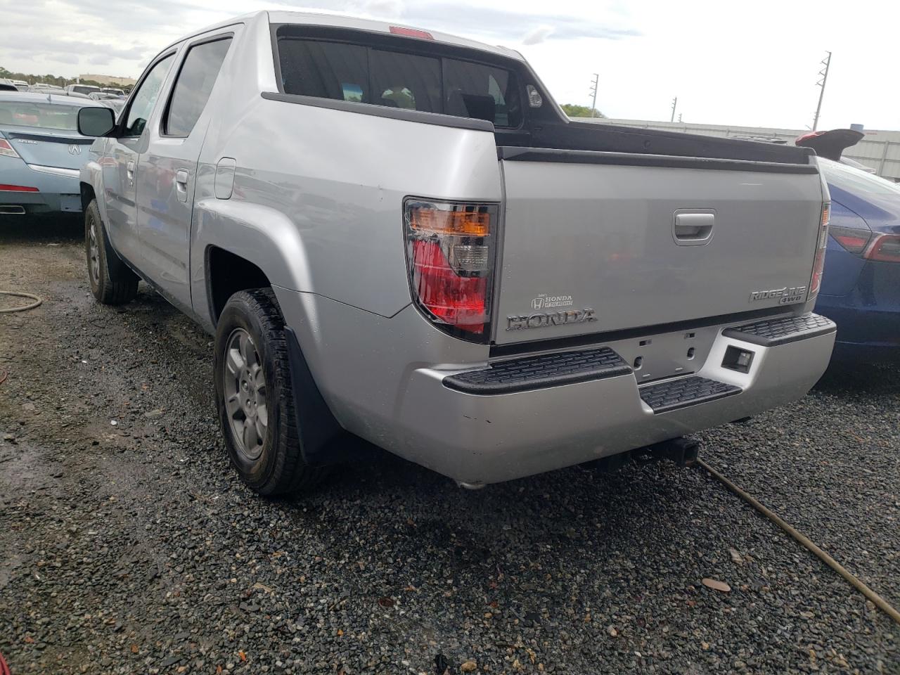Photo 3 from auction – 2007 HONDA RIDGELINE with VIN 2HJYK16337H533241