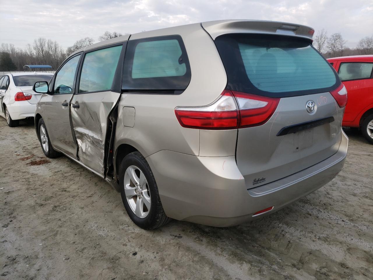 Photo 3 from auction – 2015 TOYOTA SIENNA with VIN 5TDZK3DC3FS556459