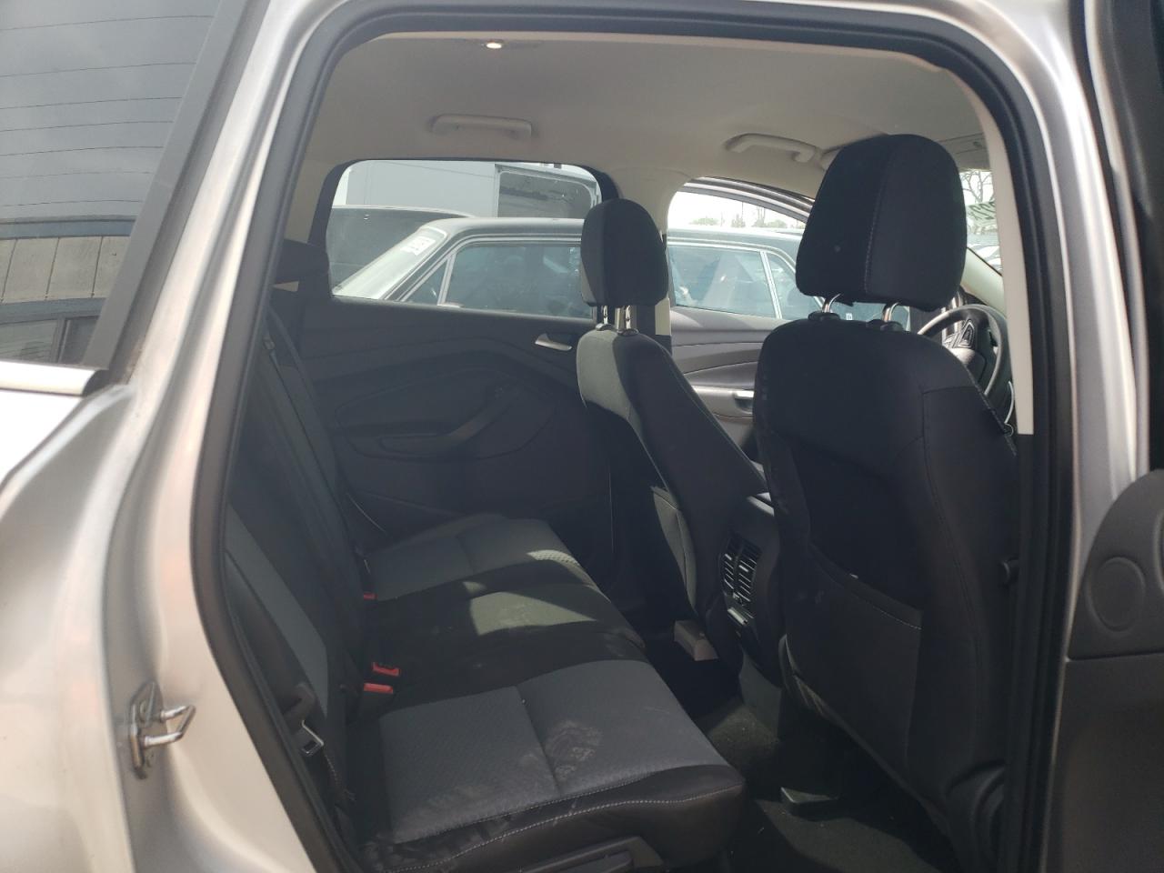 Photo 6 from auction – 2017 FORD ESCAPE SE with VIN 1FMCU0G99HUE48310
