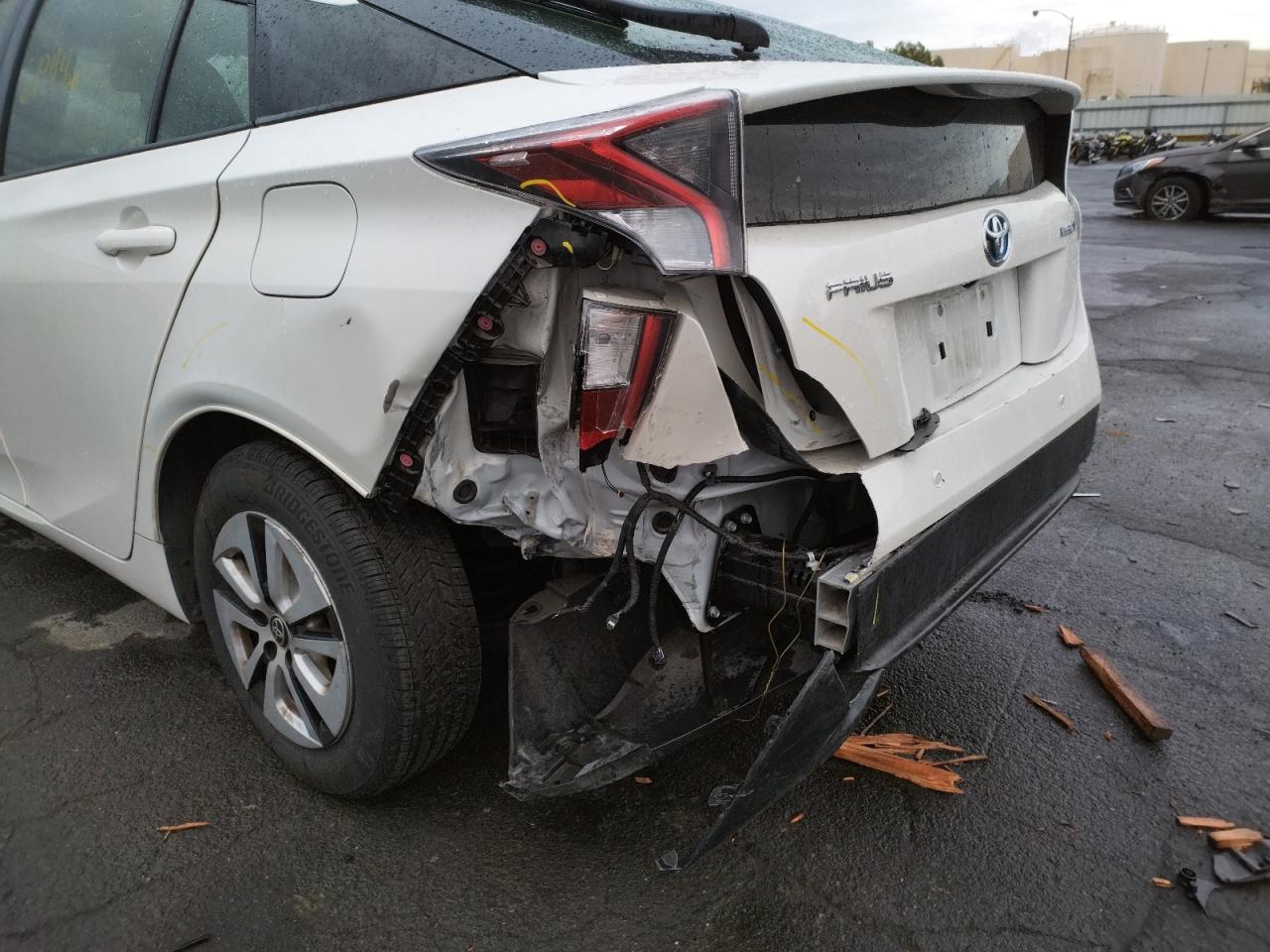 Photo 9 from auction – 2017 TOYOTA PRIUS with VIN JTDKBRFU5H3041168