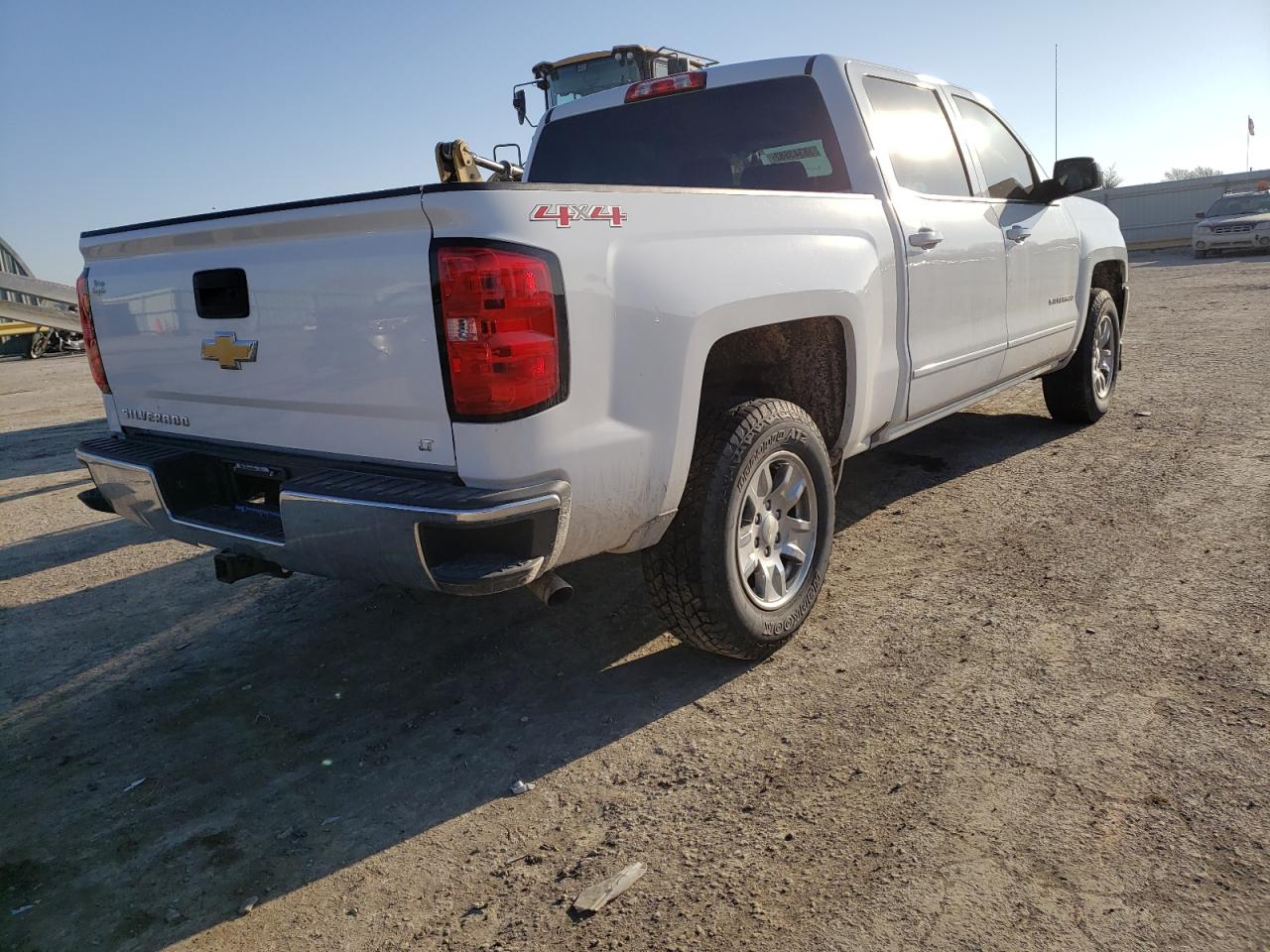 Photo 4 from auction – 2017 CHEVROLET SILVERADO with VIN 3GCUKREC4HG249752