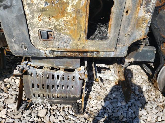 Photo 9 from auction – 2012 MACK 600 CHU600 with VIN 1M1AN07Y5CM009971
