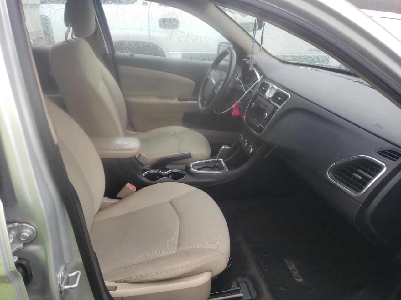 Photo 5 from auction – 2012 CHRYSLER 200 LX with VIN 1C3CCBAB6CN210954