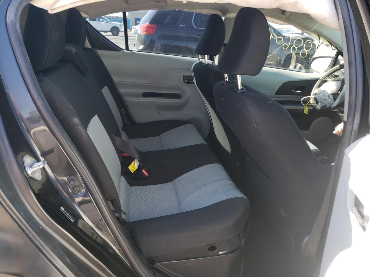 Photo 6 from auction – 2012 TOYOTA PRIUS C with VIN JTDKDTB35C1007756