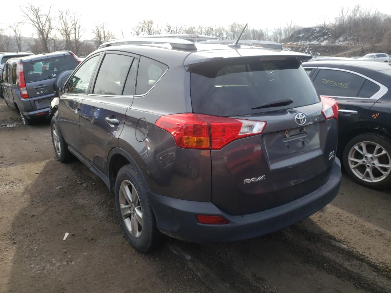 Photo 3 from auction – 2015 TOYOTA RAV4 XLE with VIN 2T3RFREV7FW320337