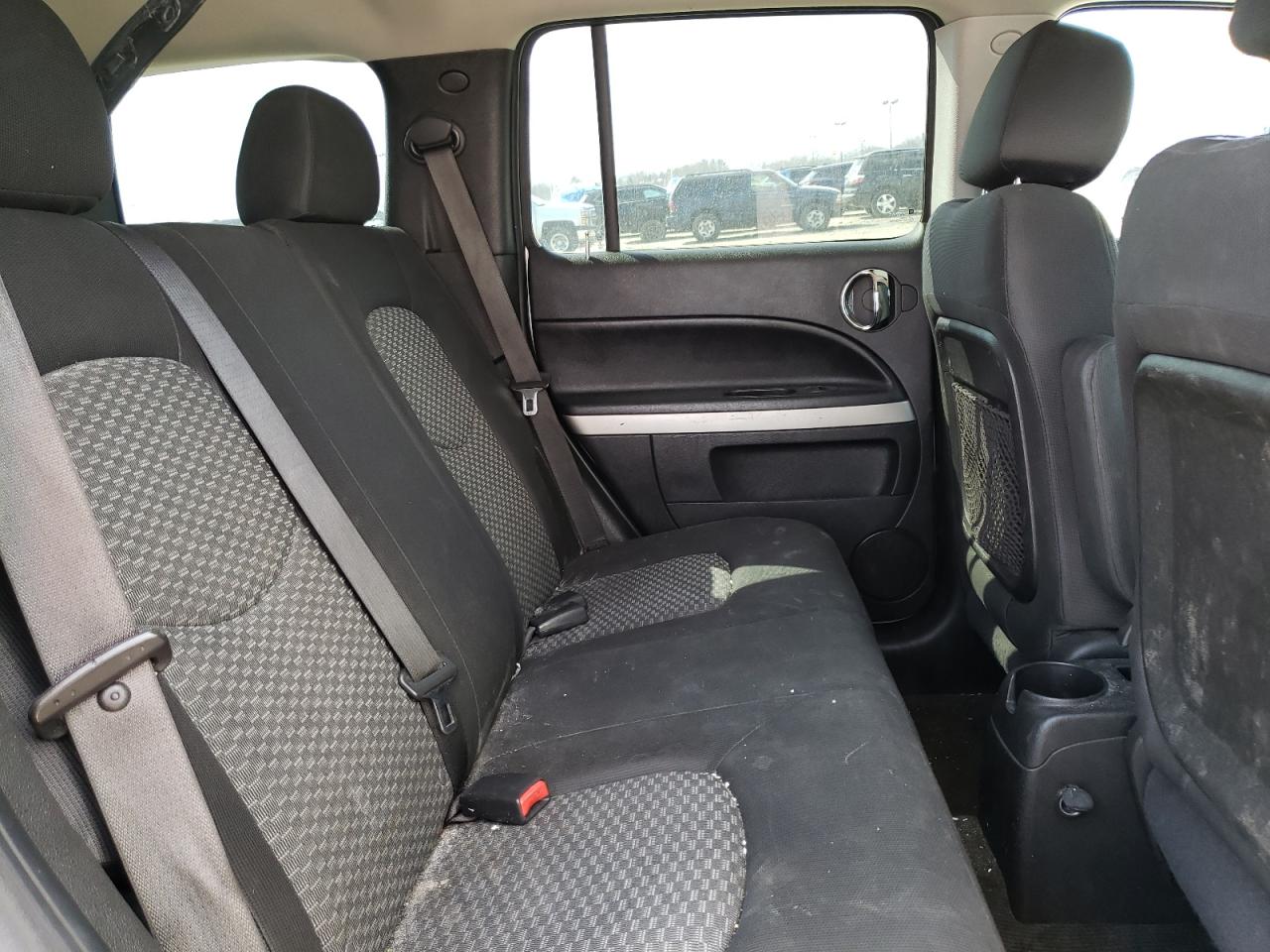 Photo 6 from auction – 2011 CHEVROLET HHR LT with VIN 3GNBABFWXBS643441