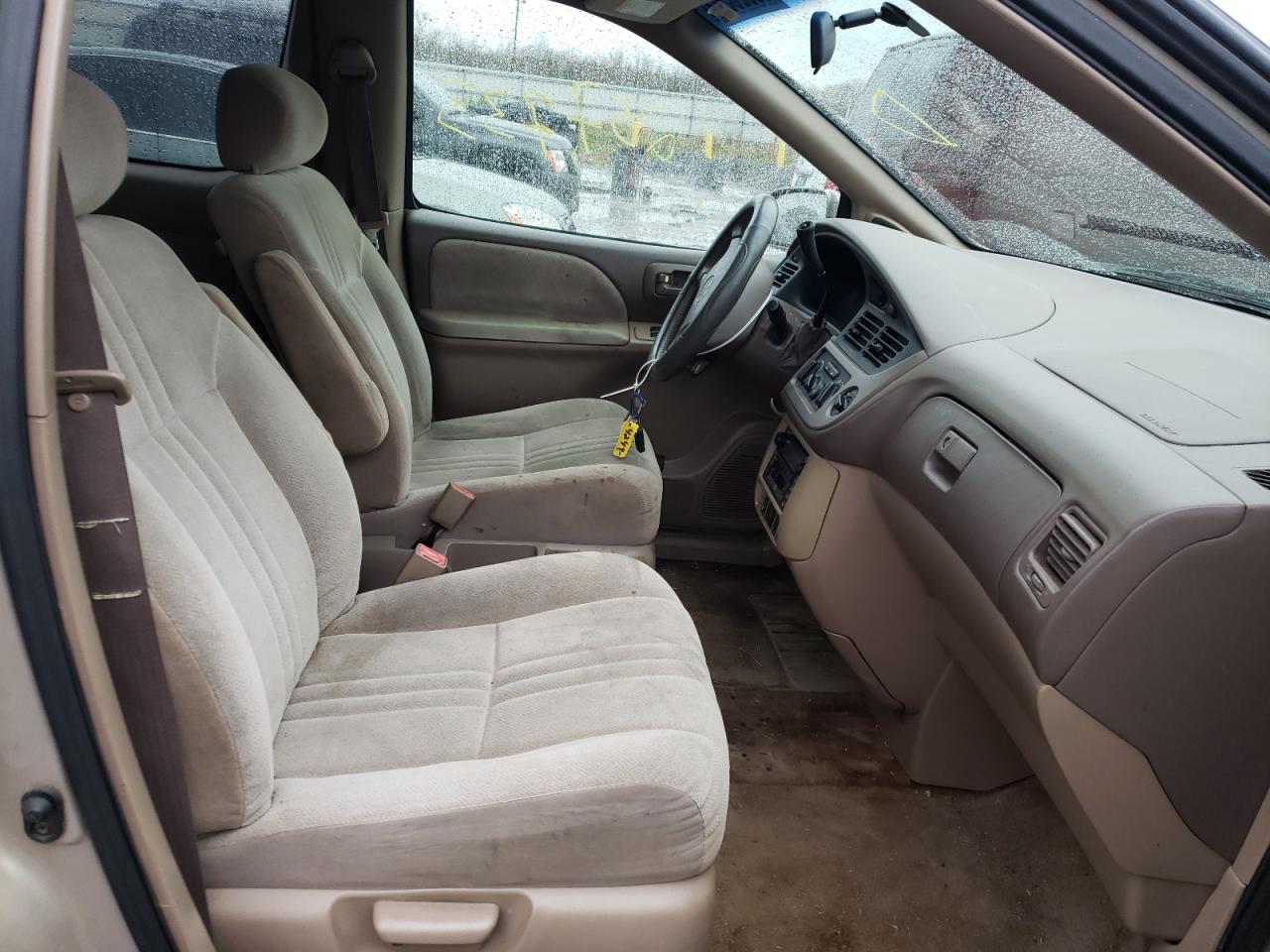 Photo 5 from auction – 2003 TOYOTA SIENNA LE with VIN 4T3ZF13C03U520152