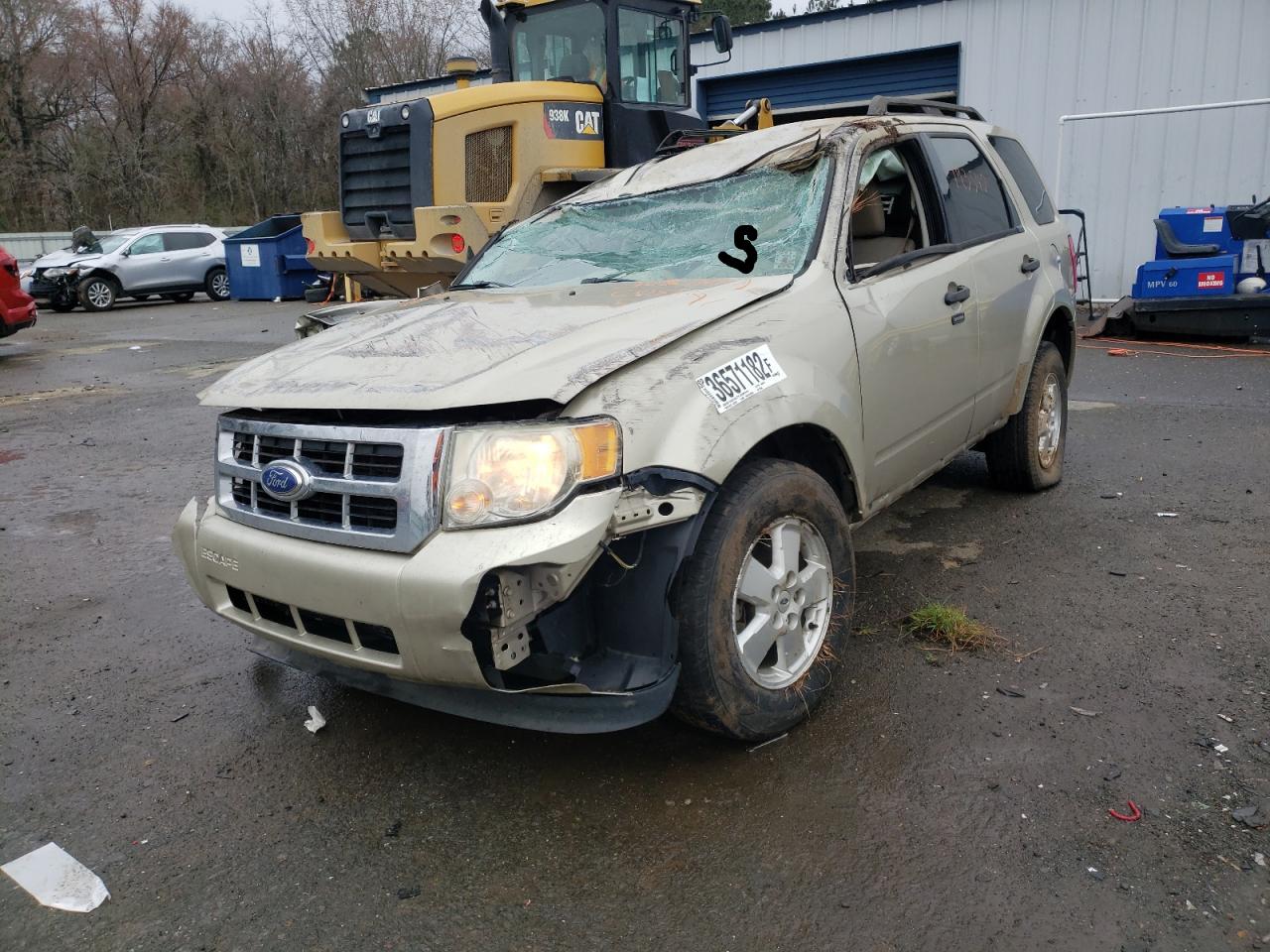 Photo 2 from auction – 2011 FORD ESCAPE XLT with VIN 1FMCU0DG0BKC05541
