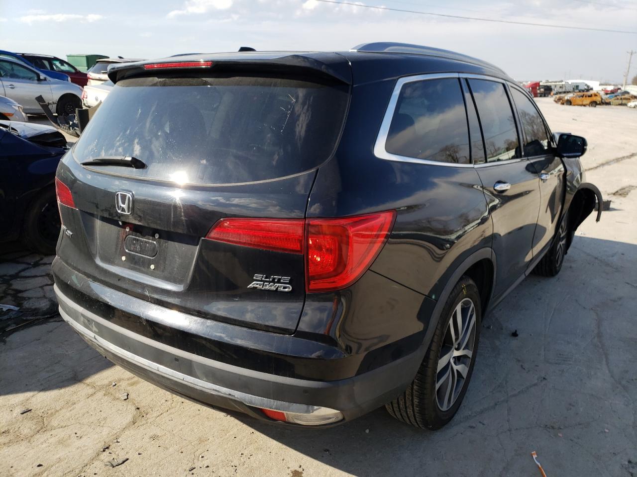 Photo 4 from auction – 2016 HONDA PILOT ELIT with VIN 5FNYF6H01GB002523