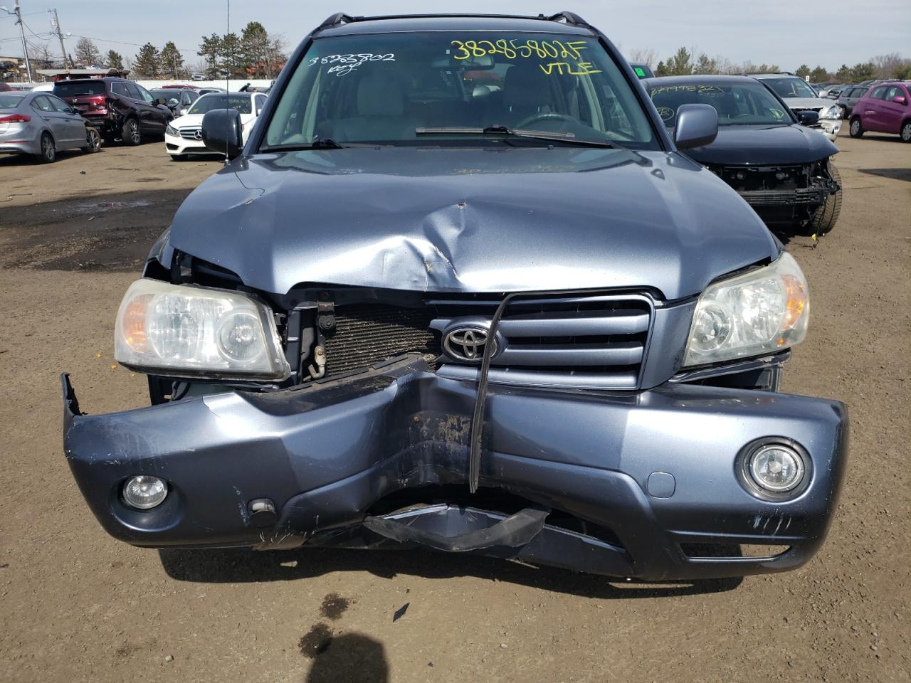 Photo 9 from auction – 2005 TOYOTA HIGHLANDER with VIN JTEEP21AX50132285
