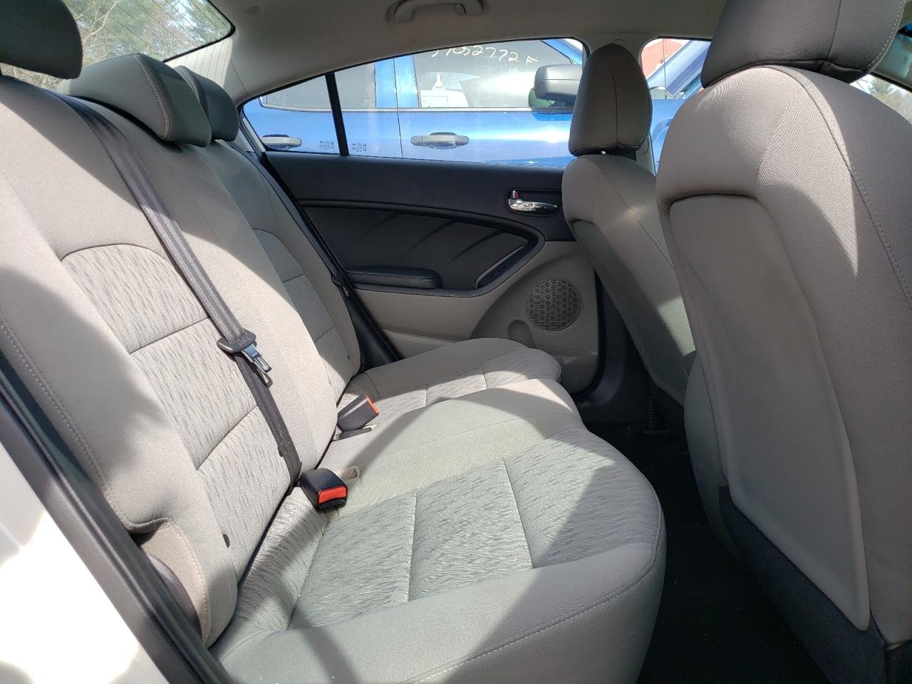 Photo 6 from auction – 2015 KIA FORTE LX with VIN KNAFK4A66F5278988