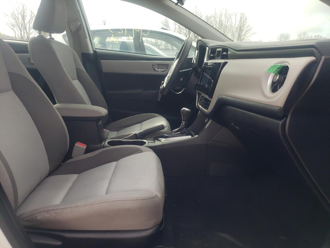 Photo 5 from auction – 2018 TOYOTA COROLLA L with VIN 5YFBURHE6JP855312