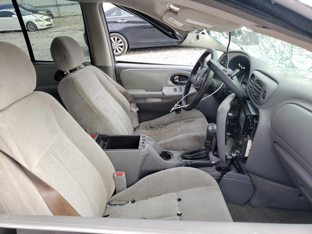 Photo 5 from auction – 2006 CHEVROLET TRAILBLAZE with VIN 1GNDS13S562155596