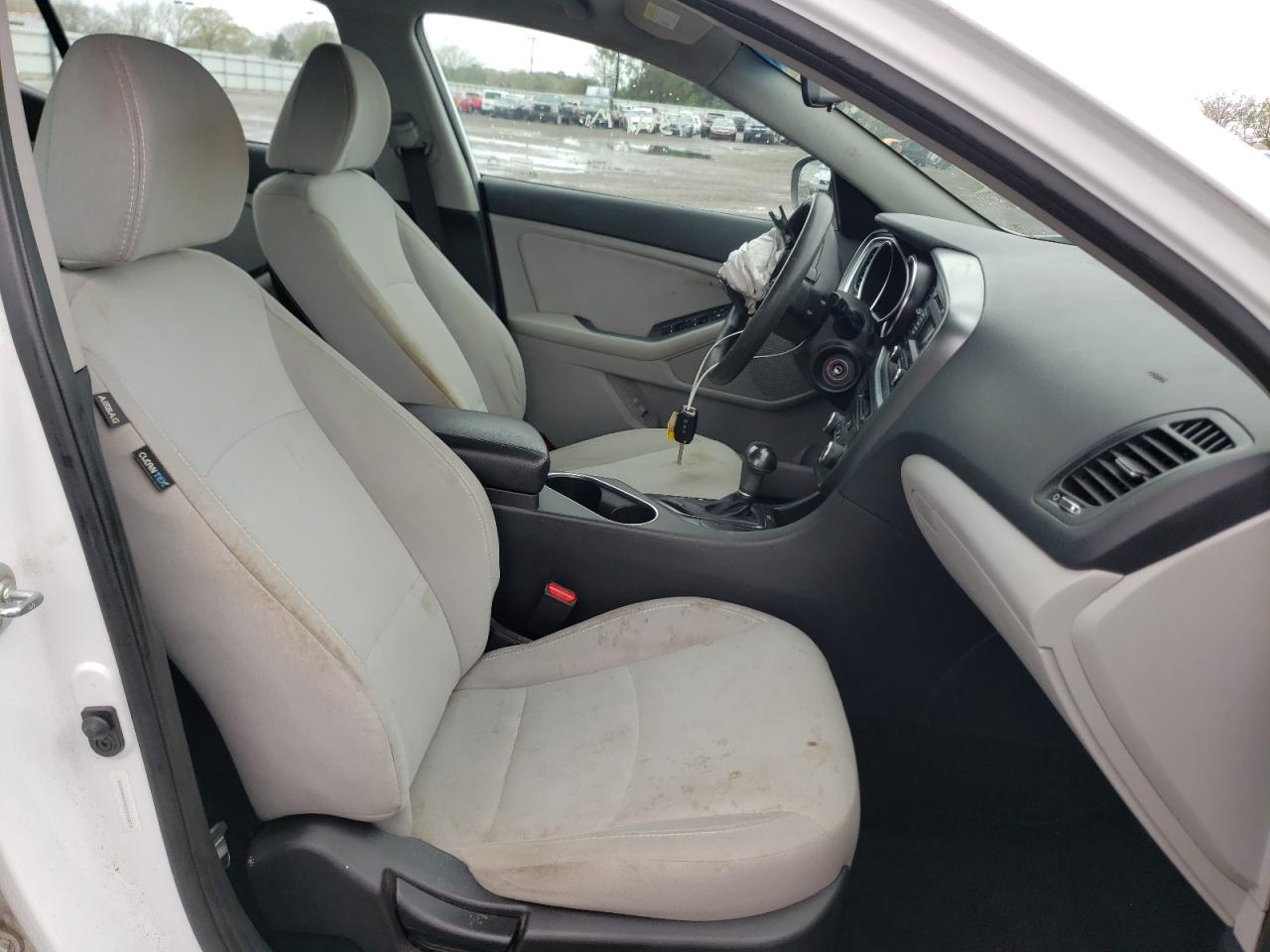 Photo 5 from auction – 2014 KIA OPTIMA LX with VIN 5XXGM4A74EG315377