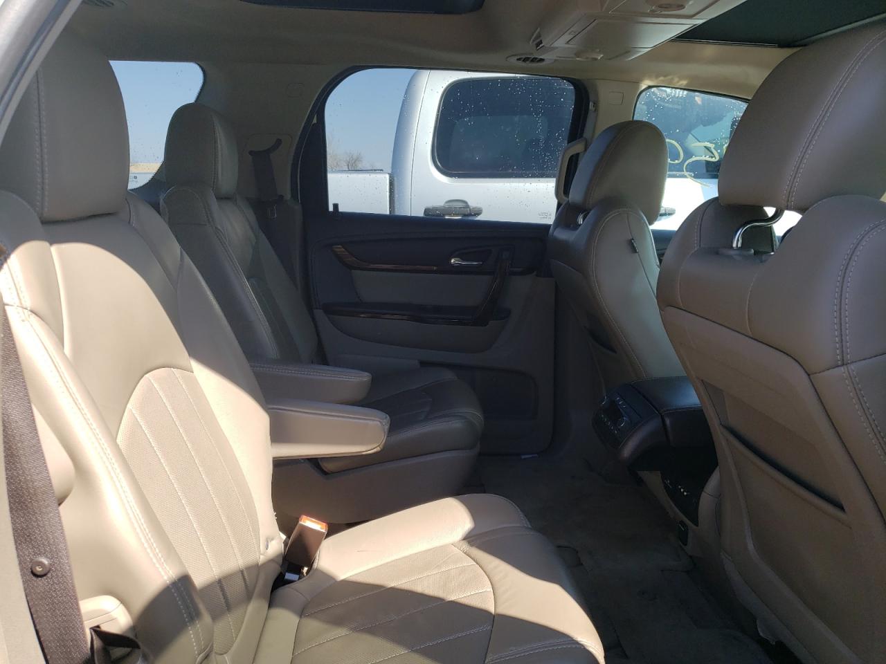 Photo 6 from auction – 2014 GMC ACADIA DEN with VIN 1GKKVTKD2EJ354572