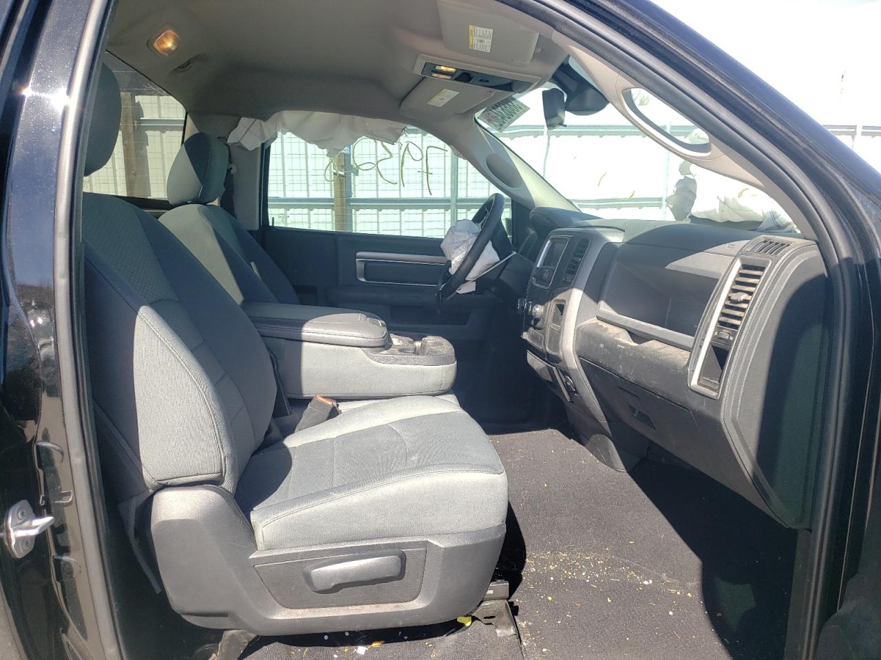 Photo 5 from auction – 2015 RAM 1500 ST with VIN 3C6JR7AT8FG560260