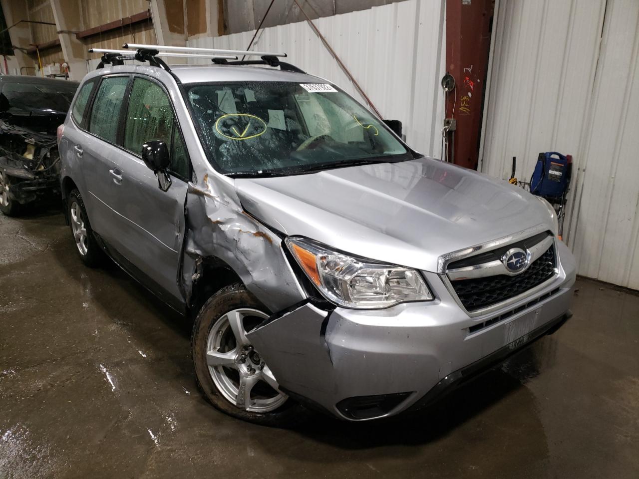 SUBARU FORESTER 2 2015 مع رقم تعريف المركبة JF2SJABC4FH532978 - صورة من المزاد