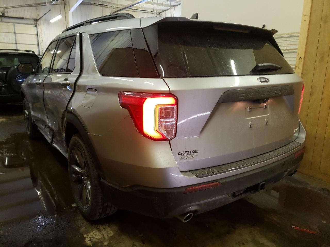 Photo 3 from auction – 2021 FORD EXPLORER X with VIN 1FMSK8DH9MGC10946