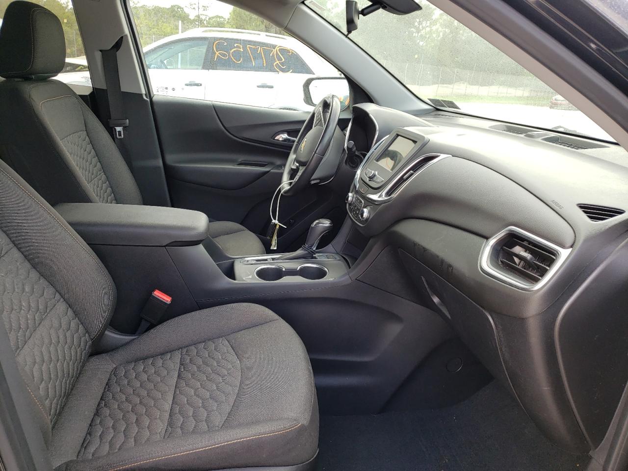 Photo 5 from auction – 2019 CHEVROLET EQUINOX LT with VIN 3GNAXUEV2KL348679