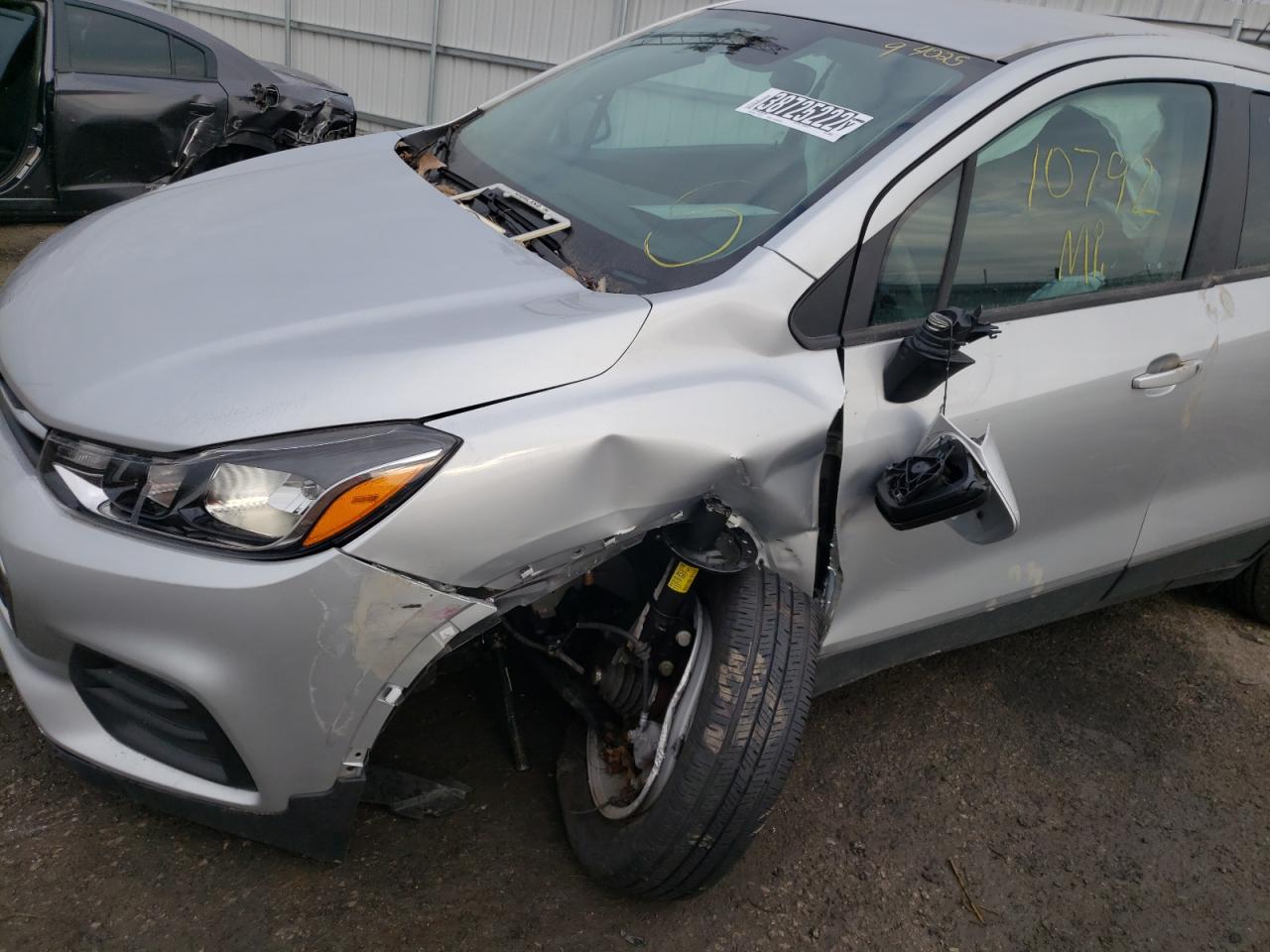 Photo 9 from auction – 2020 CHEVROLET TRAX LS with VIN 3GNCJKSB7LL164025