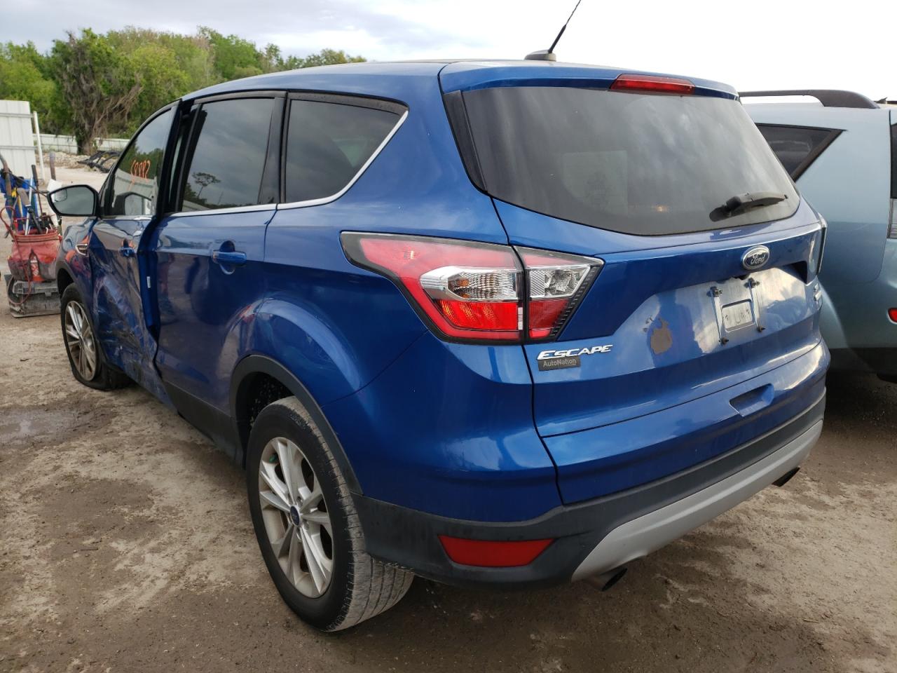 Photo 3 from auction – 2017 FORD ESCAPE SE with VIN 1FMCU0GD7HUB12871