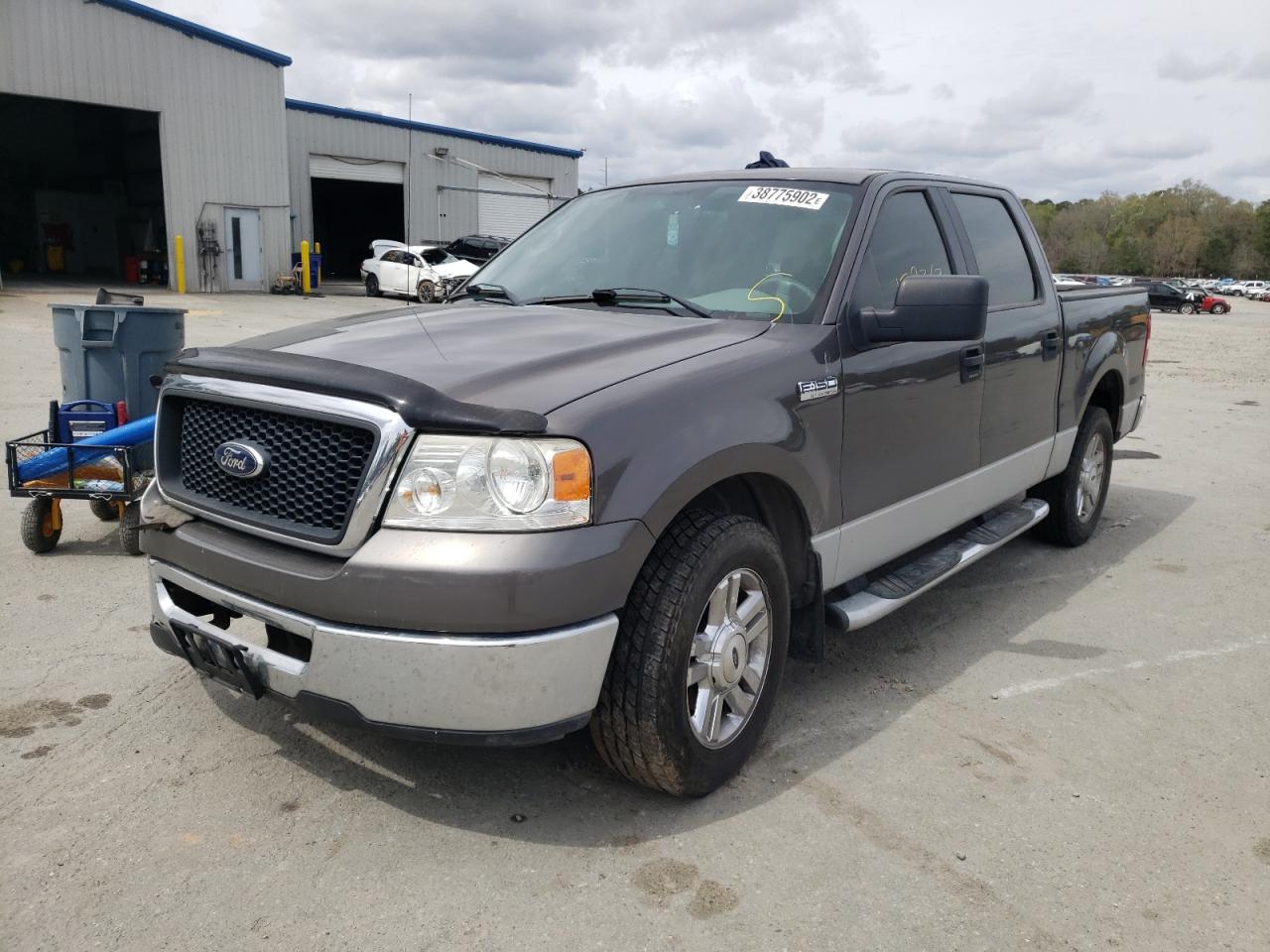 Photo 2 from auction – 2006 FORD F150 SUPER with VIN 1FTPW12596KB84606