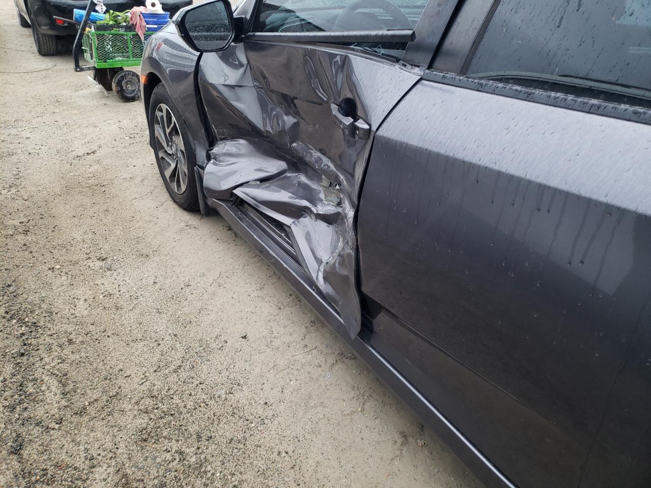 Photo 9 from auction – 2017 HONDA CIVIC EX with VIN 19XFC2F72HE026779