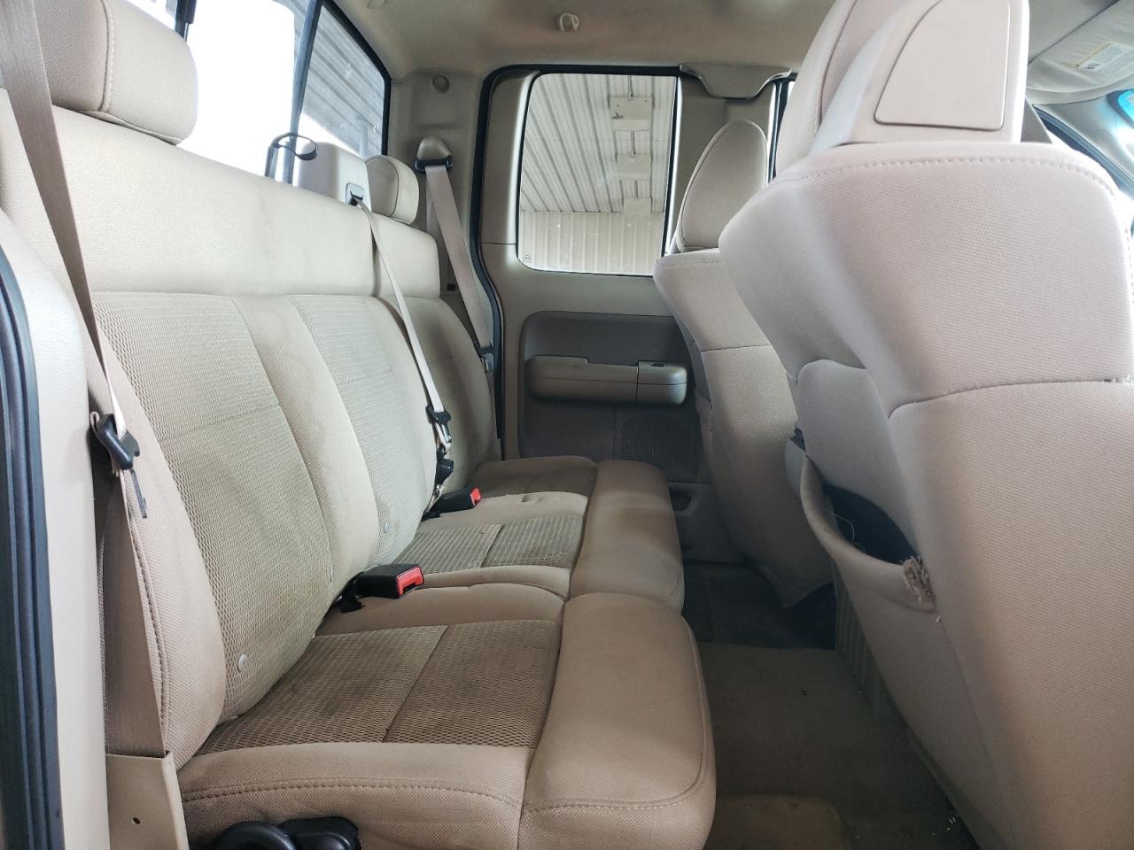 Photo 6 from auction – 2004 FORD F150 with VIN 1FTRX14W24NC49819