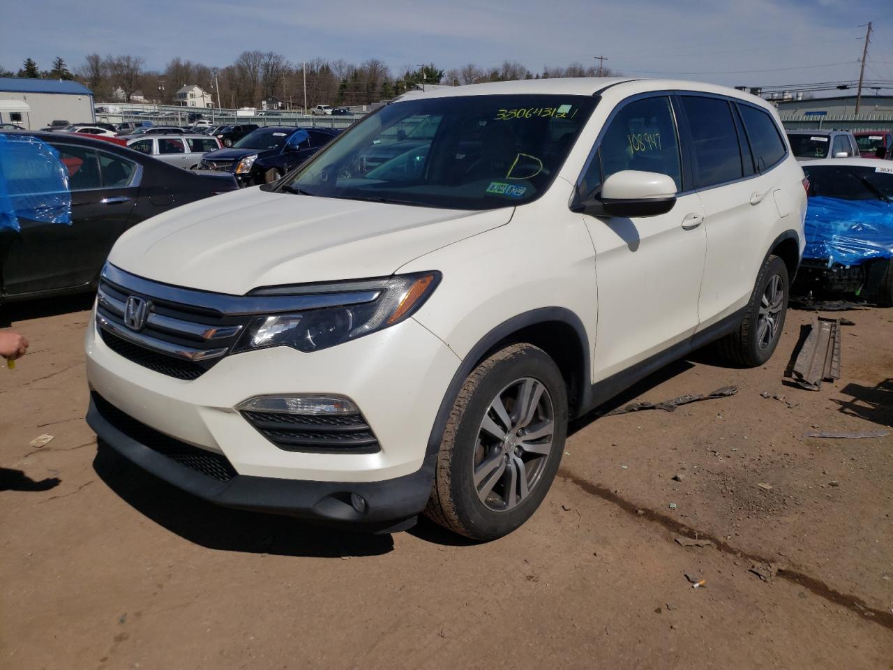 Photo 2 from auction – 2016 HONDA PILOT EX with VIN 5FNYF6H3XGB010971