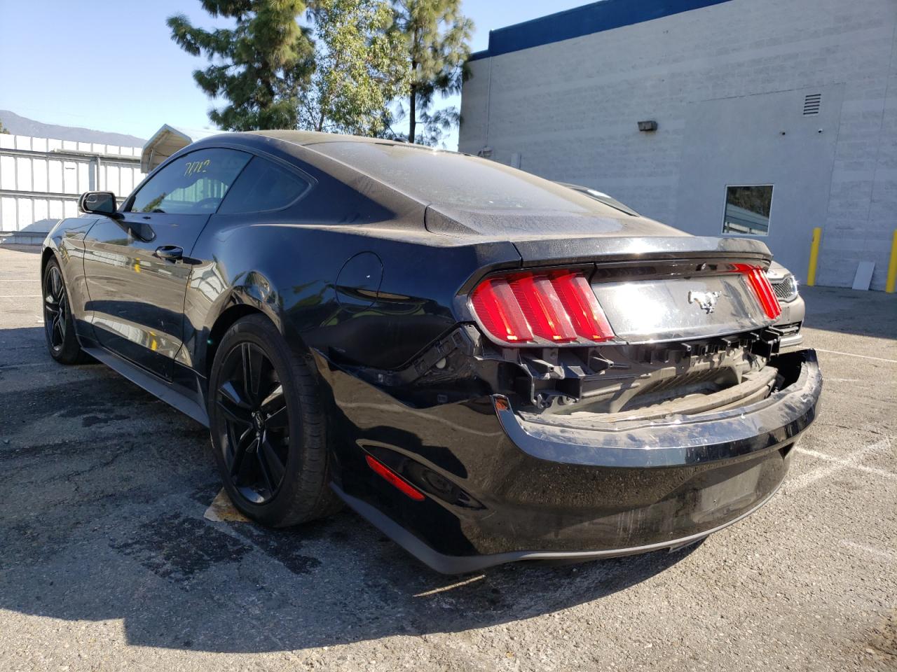 Photo 3 from auction – 2017 FORD MUSTANG with VIN 1FA6P8TH0H5250462