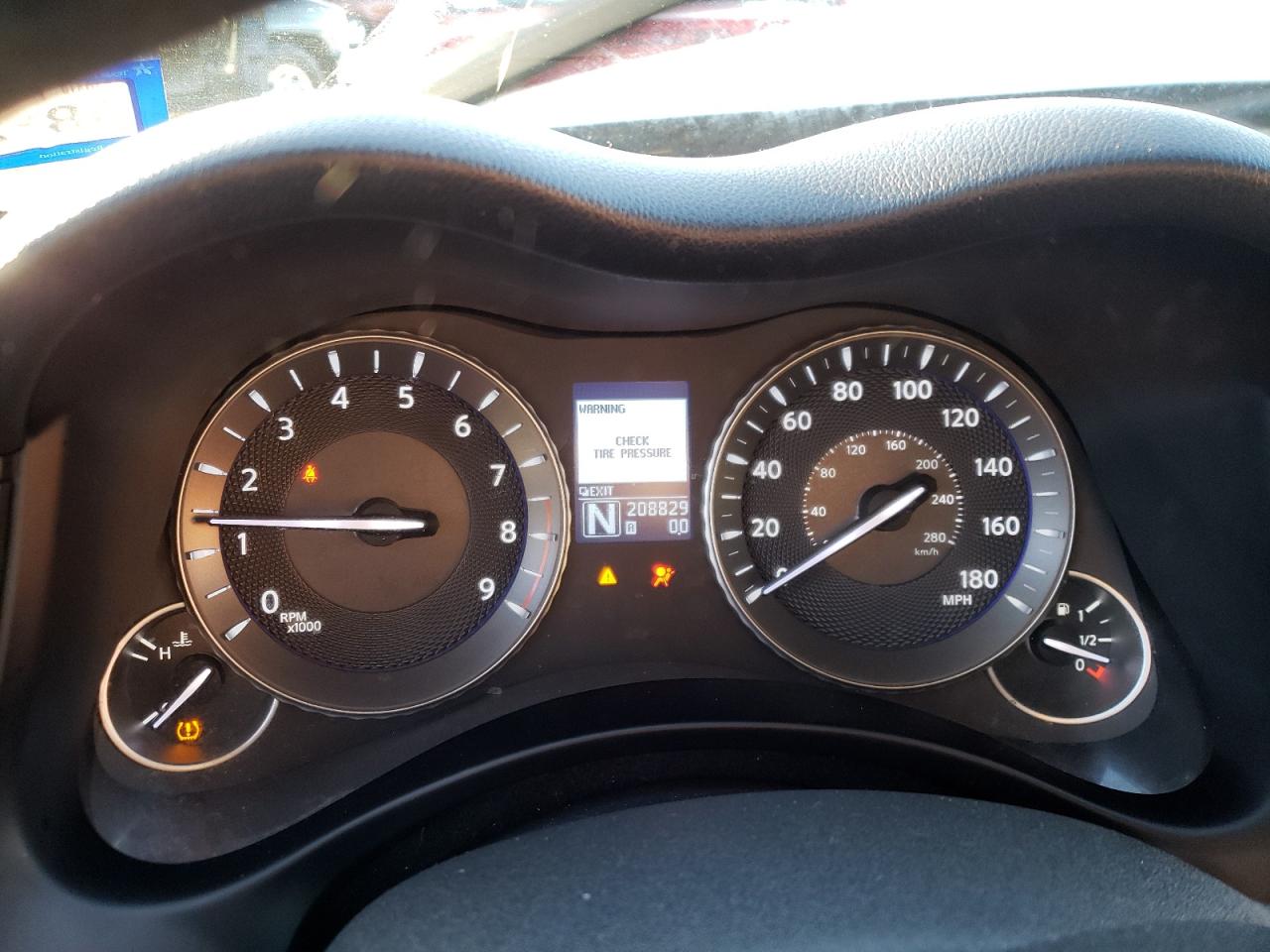 Photo 8 from auction – 2012 INFINITI M37 with VIN JN1BY1APXCM332112